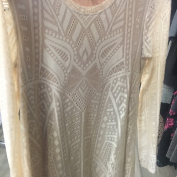 BCBGMaxAzria Natyly Long Sleeve Geometric Lace Swing Midi Dress in Cream/Tan, XS - Picture 6 of 9